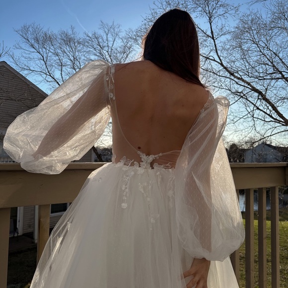 NEW With Tag A-Line V-Neck Sweep Train Tulle Wedding Dress With Lace US2 - Picture 3 of 14